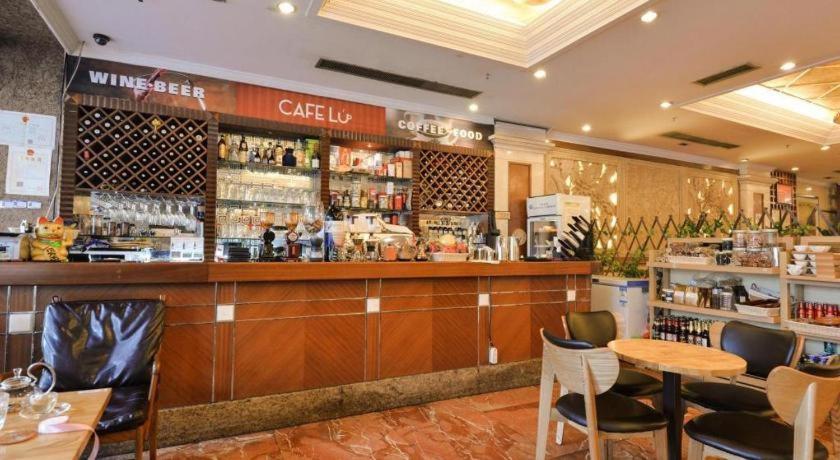 New Pearl River Hotel Гуанчжоу Экстерьер фото